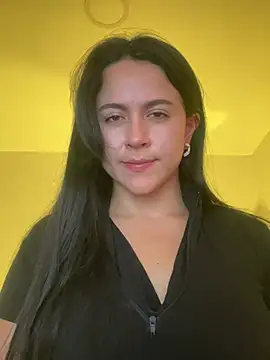 CoralineKam1 online show from February 23, 2025, 9:37 pm