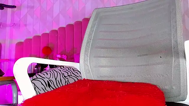 angelyy 02 online show from February 7, 2025, 2:40 am