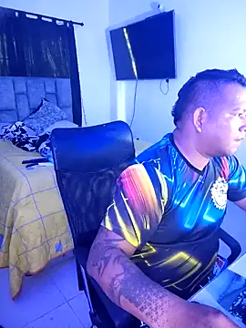 siatodo02 online show from January 4, 2025, 9:41 pm