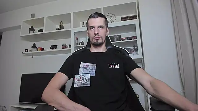 ToddClaytonn online show from October 4, 2025, 9:02 pm