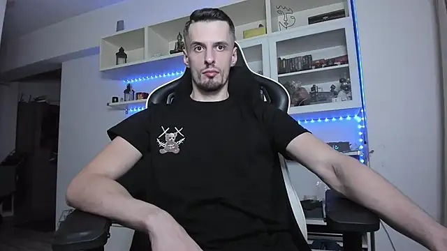 ToddClaytonn online show from December 1, 2025, 6:13 pm