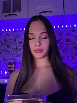 EricaWalls online show from February 2, 2025, 2:17 am