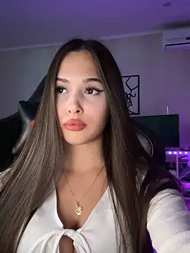 EricaWalls online show from September 19, 2025, 8:53 pm