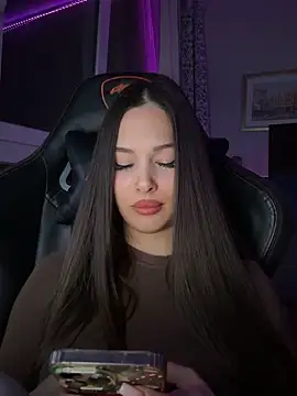 EricaWalls online show from November 4, 2025, 9:25 pm