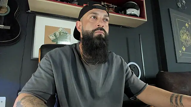 axxelrich  online show from February 15, 2025, 10:33 am