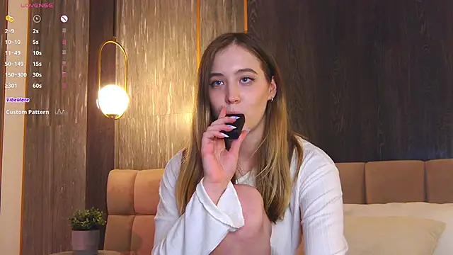 Snapshot of LoraineLuff chatting on January 25, 2025, 8:53 pm LoraineLuff online show from January 25, 2025, 8:53 pm