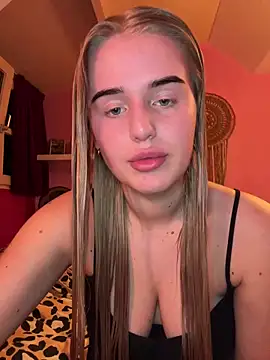 Snapshot of yourhornyslut chatting on March 19, 2025, 8:32 pm yourhornyslut online show from March 19, 2025, 8:32 pm