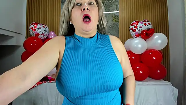 Danna topless online show from February 13, 2025, 3:03 pm