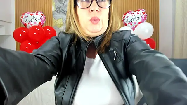 Danna topless online show from February 17, 2025, 12:05 pm