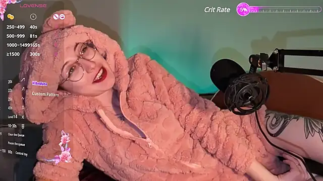 Snapshot of lovelylucyy chatting on February 2, 2025, 3:10 am lovelylucyy online show from February 2, 2025, 3:10 am