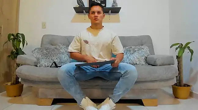 julian wallace online show from January 20, 2025, 11:54 pm