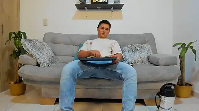 julian wallace online show from January 21, 2025, 3:37 am