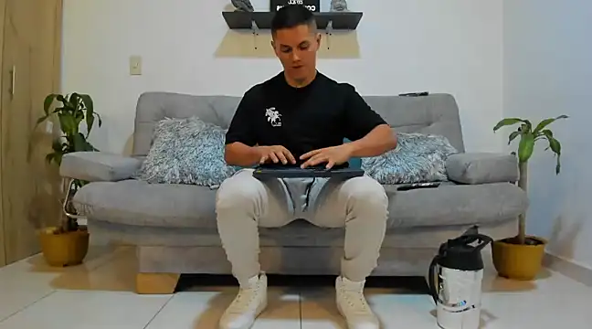 julian wallace online show from January 25, 2025, 1:10 am