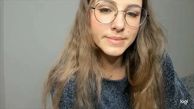 Snapshot of sophia_euphoriaa chatting on December 4, 2024, 6:55 am sophia euphoriaa online show from December 4, 2024, 6:55 am