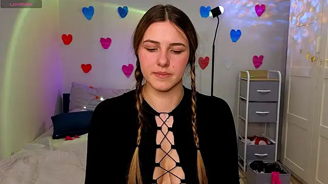 Snapshot of sophia_euphoriaa chatting on February 5, 2026, 8:41 am sophia euphoriaa online show from February 5, 2026, 8:41 am