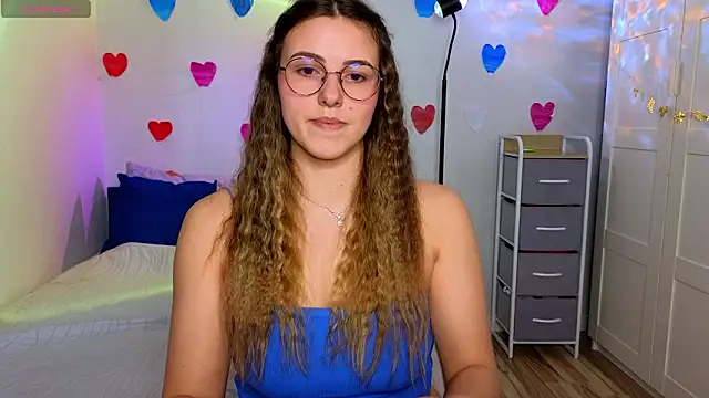 Snapshot of sophia_euphoriaa chatting on February 6, 2026, 8:51 am sophia euphoriaa online show from February 6, 2026, 8:51 am