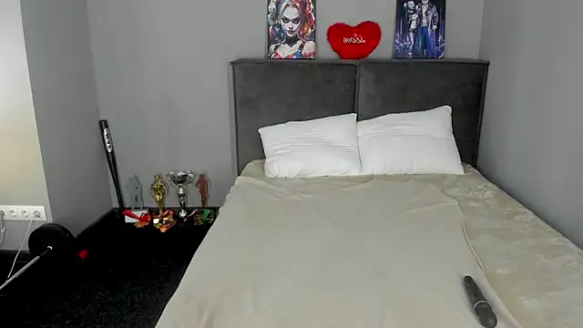 MuscleXXXBarbie online show from June 10, 2026, 5:28 am