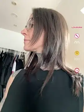 BrownieyQueen online show from May 20, 2026, 7:47 am