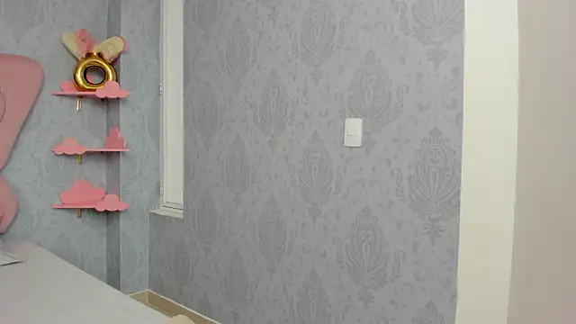 MaddyCute4u online show from February 17, 2025, 3:20 pm