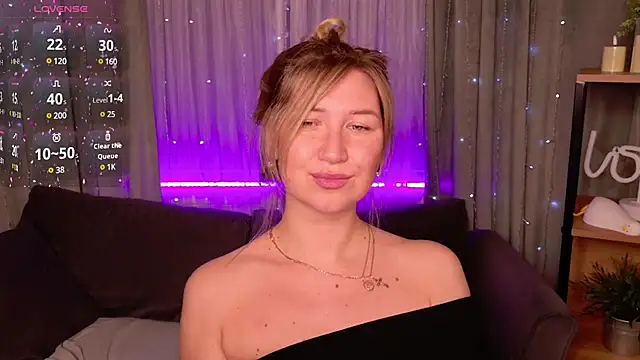 MilaBott online show from February 4, 2025, 11:16 pm