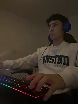 Snapshot of gojo_satoru_18 chatting on October 28, 2025, 3:43 am gojo satoru 18 online show from October 28, 2025, 3:43 am