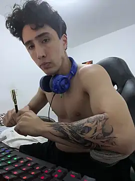 Snapshot of gojo_satoru_18 chatting on December 23, 2025, 4:21 am gojo satoru 18 online show from December 23, 2025, 4:21 am