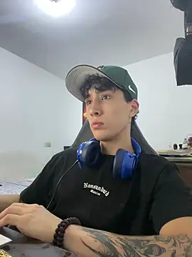 Snapshot of gojo_satoru_18 chatting on March 15, 2026, 11:44 pm gojo satoru 18 online show from March 15, 2026, 11:44 pm