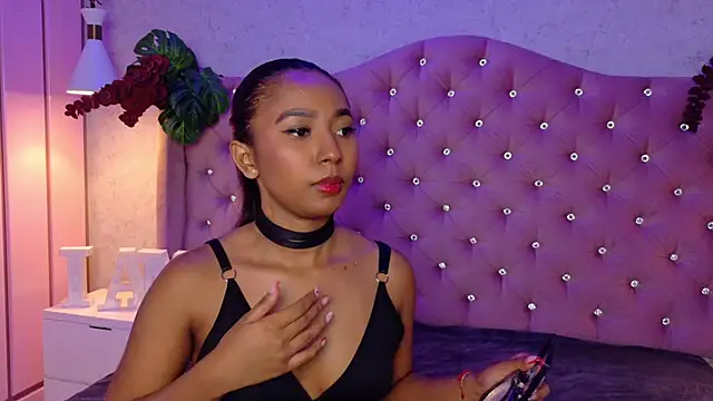 GabrielaLugo online show from November 20, 2025, 2:50 pm