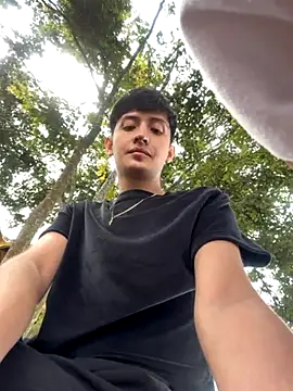 Snapshot of HotStar_yes chatting on November 3, 2025, 3:02 pm HotStar yes online show from November 3, 2025, 3:02 pm