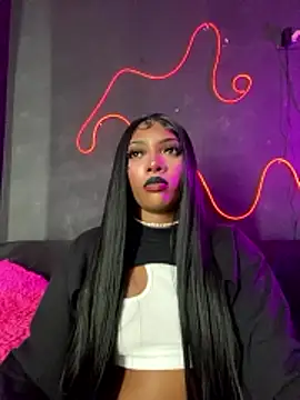 TIFFANYYSTAR online show from January 15, 2026, 4:00 pm