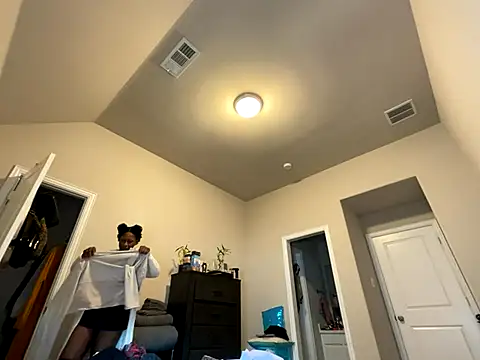 wynterheat online show from November 5, 2025, 7:03 pm