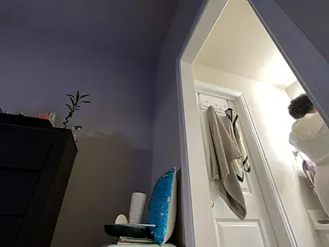 wynterheat online show from November 10, 2025, 6:18 pm