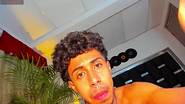 Snapshot of RyanRizzo chatting on March 8, 2025, 9:28 am RyanRizzo online show from March 8, 2025, 9:28 am