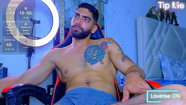 Rich boy01 online show from February 25, 2026, 2:32 am