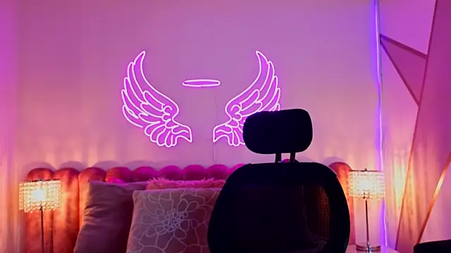  scarletmoore online show from September 23, 2025, 8:39 am