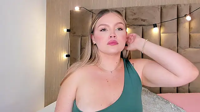 GaiaBaker online show from October 7, 2025, 7:22 pm