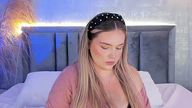 GaiaBaker online show from October 15, 2025, 2:28 pm