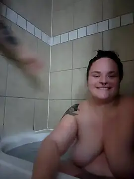 Plus-sizee-beauty online show from December 2, 2024, 3:26 am