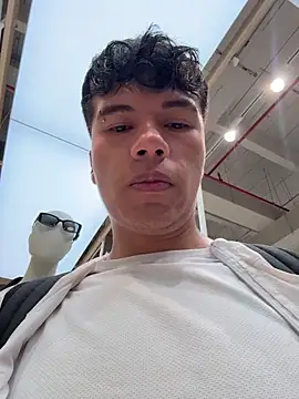 Logan smith1 online show from November 17, 2025, 6:46 pm