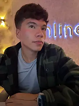 Logan smith1 online show from February 4, 2026, 7:14 am