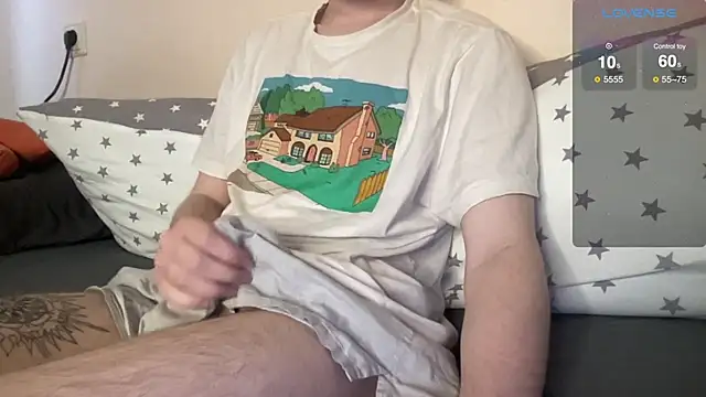 Snapshot of tyler_8x chatting on December 16, 2024, 11:12 am tyler 8x online show from December 16, 2024, 11:12 am