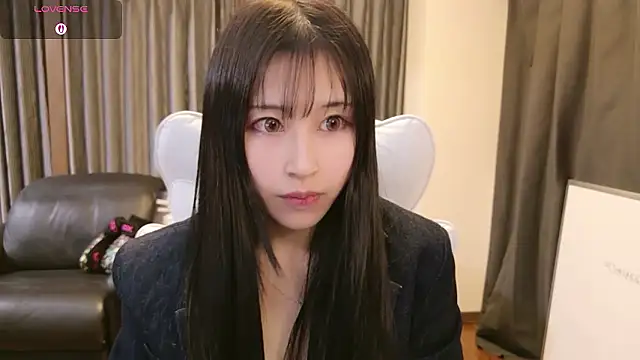 -satomi-jp online show from February 6, 2026, 2:20 pm