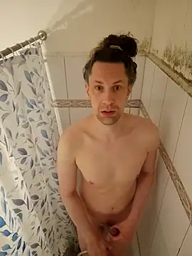 Josephine LIVE online show from April 1, 2026, 4:35 am