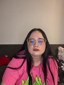 curvybabe7 online show from December 13, 2025, 9:20 pm