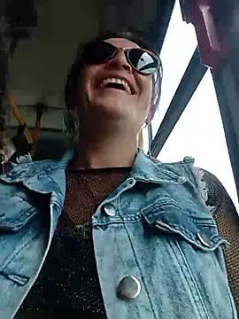 sophie banger online show from September 26, 2025, 6:01 pm