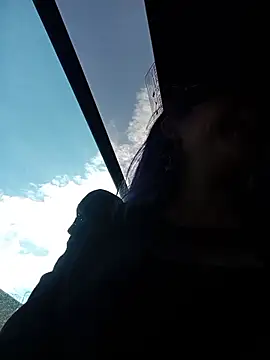 sophie banger online show from September 30, 2025, 8:47 pm