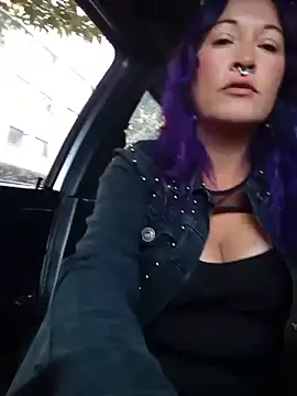 sophie banger online show from October 8, 2025, 3:42 pm