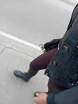 sophie banger online show from December 17, 2025, 8:59 pm