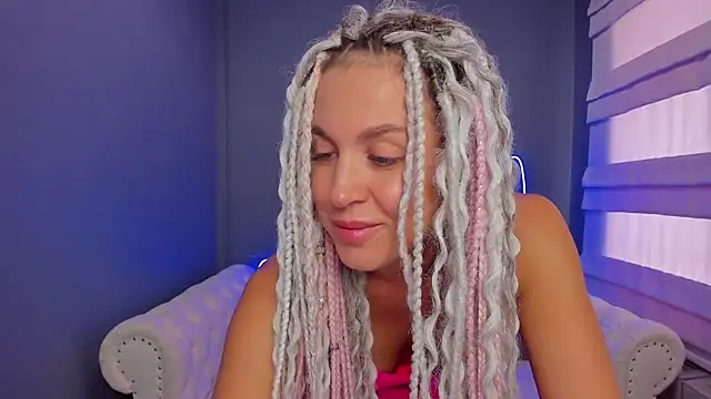 rock n roxy online show from March 7, 2025, 4:35 am