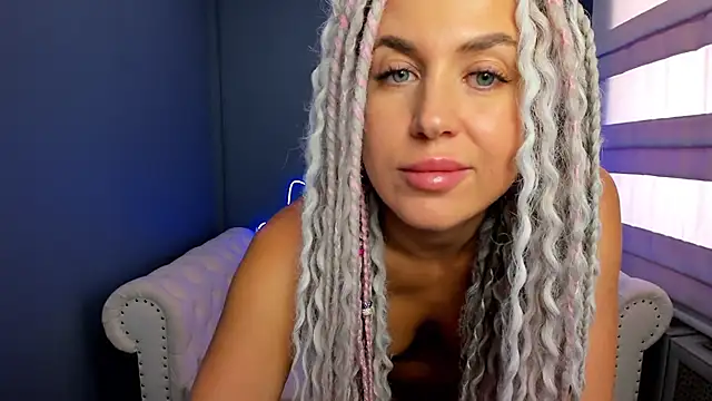 rock n roxy online show from March 14, 2025, 5:05 am